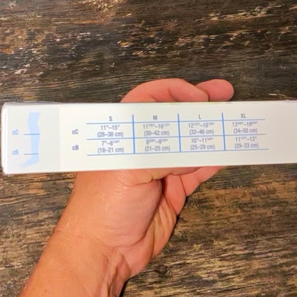 JOBST SoSoft Women's Knee High Compression Socks - Black Medium - Picture 5 of 6